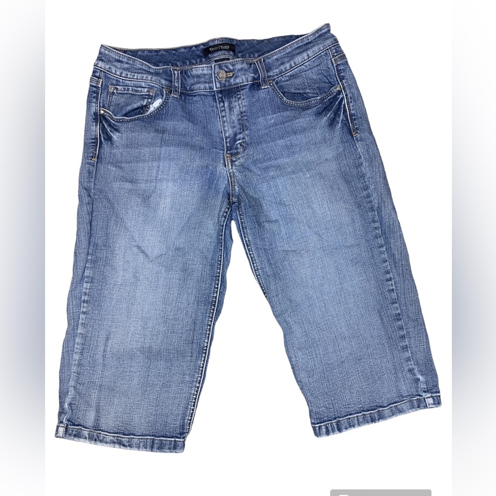 White House Black Market Blanc Denim Pedal Pushers